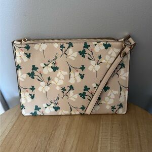 Floral Cream Wristlet